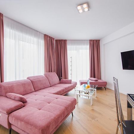 Pink Sahara Near City Center 오라데아 외부 사진