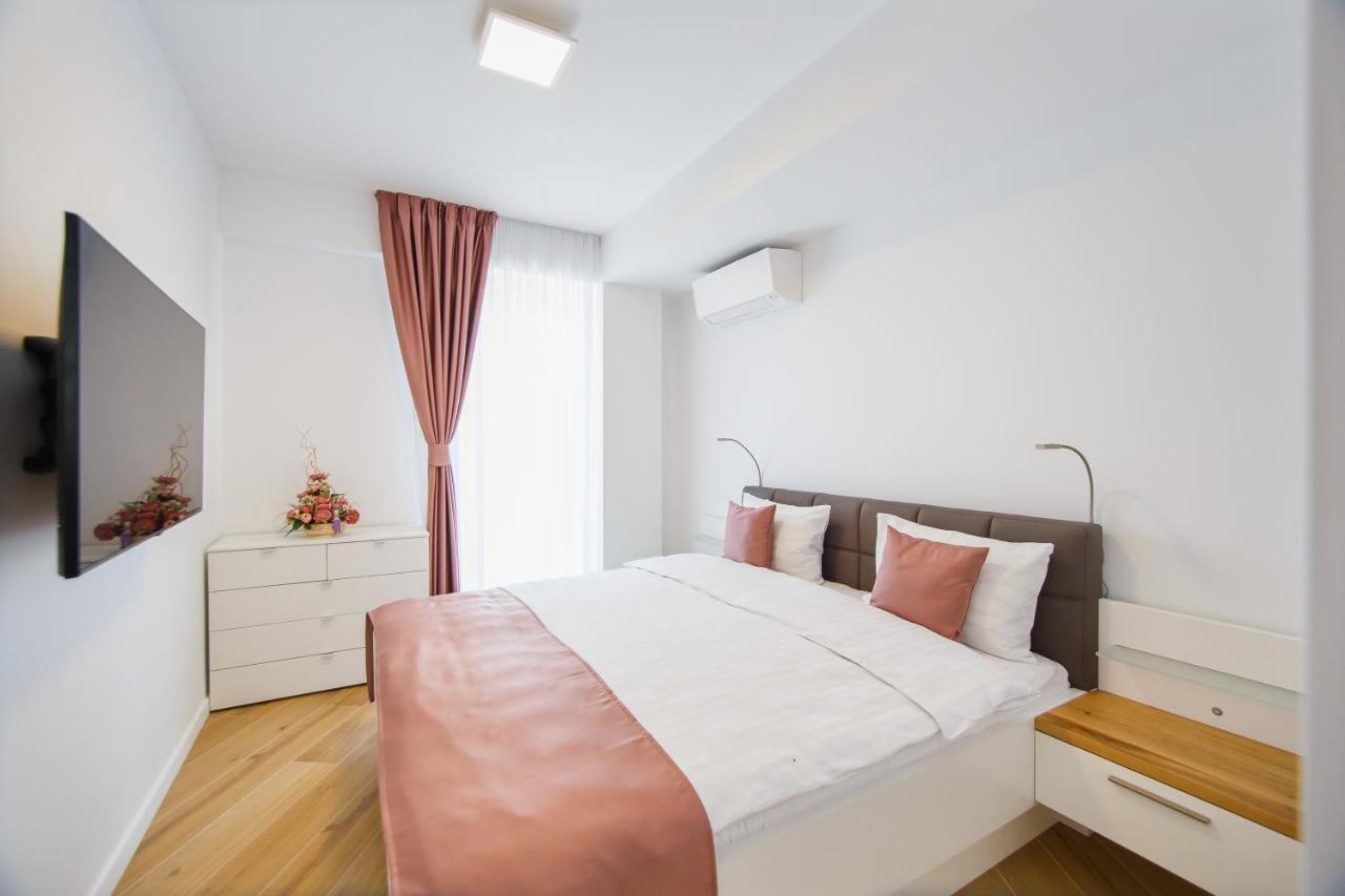 Pink Sahara Near City Center 오라데아 외부 사진